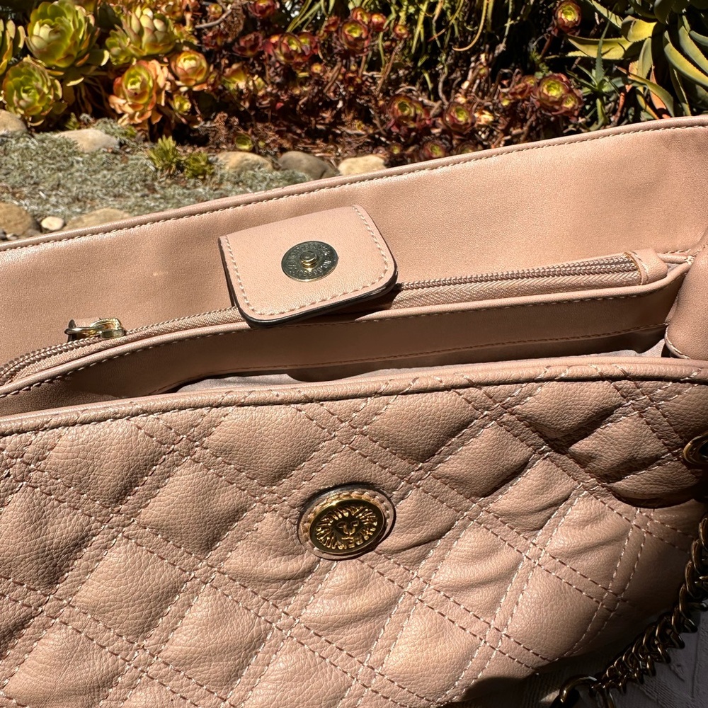 Purse - Picture 2 of 5